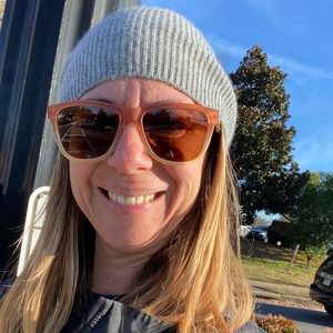 Meet your Posher, Lisa